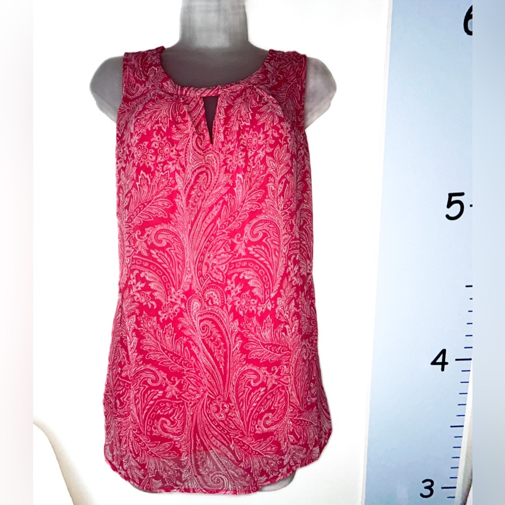 New York & Company Barbiecore Pink Paisley Sleeveless‎ Blouse Small